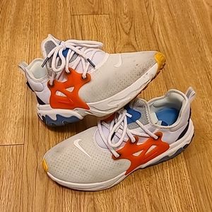NIKE REACT PRESTO
